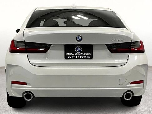 New 2025 BMW 330i Sedan RWD image 5