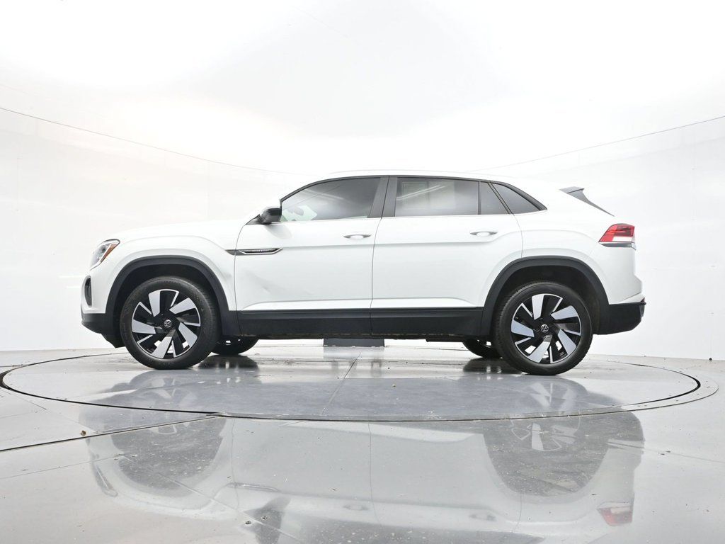 Used 2024 Volkswagen Atlas Cross Sport SE AWD/4WD image 28