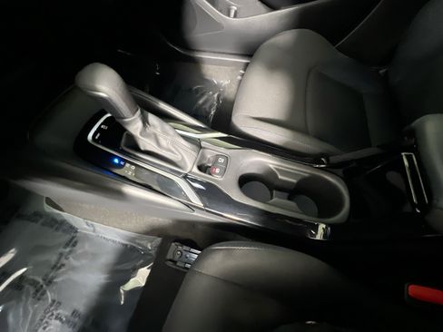 Used 2021 Toyota Corolla SE FWD image 24