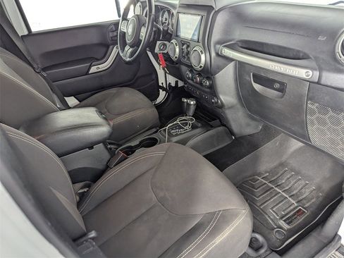 Used 2017 Jeep Wrangler Unlimited Sahara w/ Dual Top Group image 33