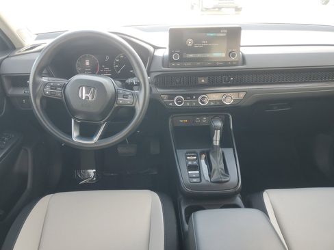 Used 2023 Honda CR-V EX image 10