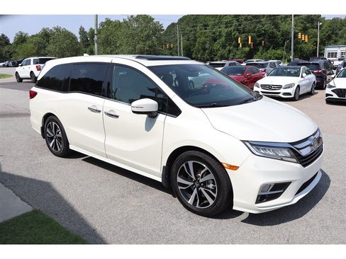 Used 2018 Honda Odyssey Elite image 7
