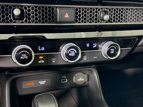 Used 2023 Honda Civic Sport image 15