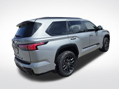 Used 2024 Toyota Sequoia Platinum image 3