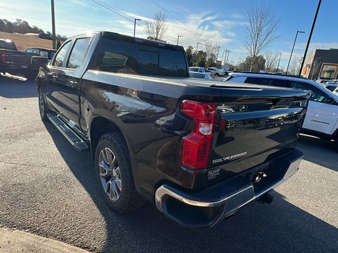 Used 2019 Chevrolet Silverado 1500 LT w/ All-Star Edition image 10