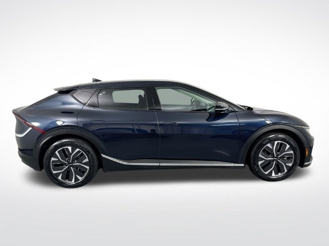 Certified 2024 Kia EV6 Light AWD/4WD image 37