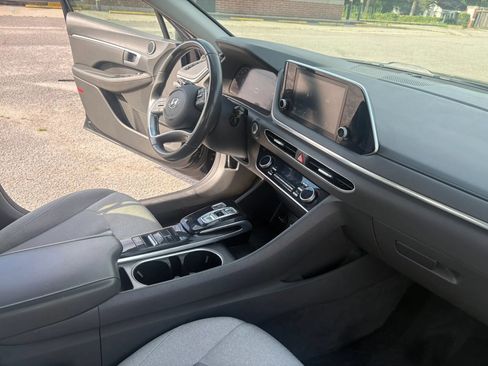 Used 2021 Hyundai Sonata SEL w/ Convenience Package FWD image 8