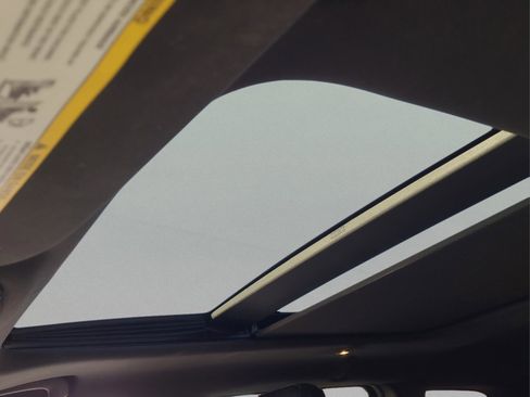 Used 2020 Jeep Grand Cherokee Limited X image 15