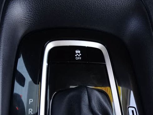 Used 2026 Toyota Corolla LE w/ Carpet Mat Package (TMS) FWD image 31