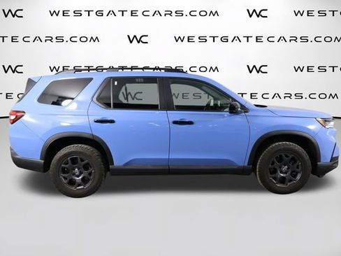 Used 2025 Honda Pilot TrailSport image 49