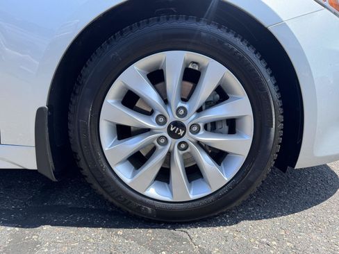 Used 2016 Kia Optima EX w/ Premium Package FWD image 9
