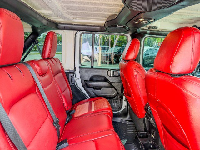 Used 2019 Jeep Wrangler Unlimited Sahara AWD/4WD image 12