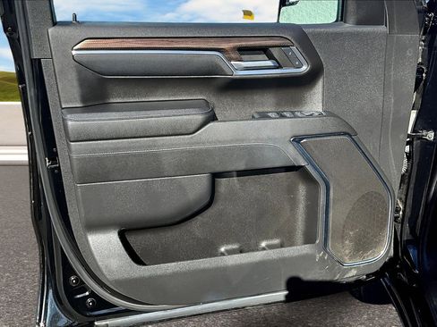 Used 2023 Chevrolet Silverado 1500 RST image 13