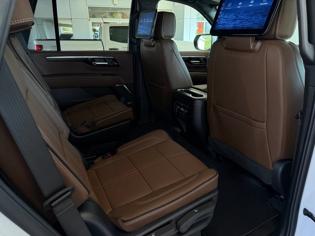 New 2026 Chevrolet Tahoe High Country AWD/4WD image 18