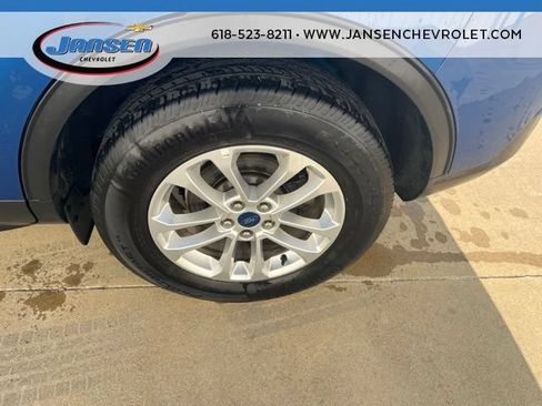 Used 2022 Ford Escape SE w/ Cold Weather Package AWD/4WD image 7