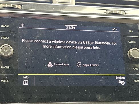 Certified 2024 Volkswagen Tiguan SE R-Line FWD image 23