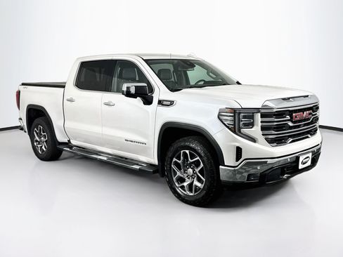 Used 2023 GMC Sierra 1500 SLT w/ SLT Premium Plus Package AWD/4WD image 2