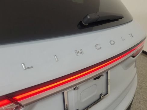 Certified 2025 Lincoln Corsair FWD image 5