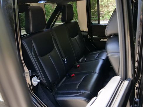 Used 2015 Jeep Wrangler Unlimited Sahara w/ Connectivity Group image 36