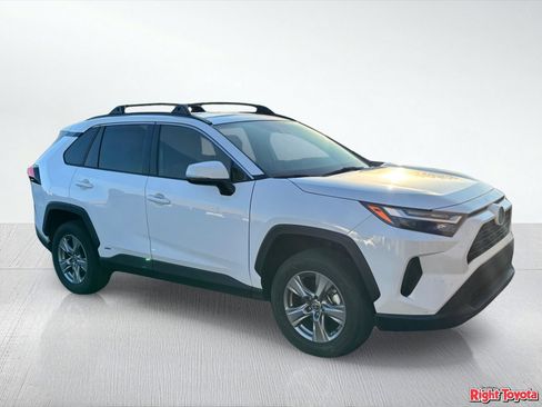 Certified 2023 Toyota RAV4 XLE w/ XLE Grade Weather Package AWD/4WD image 5