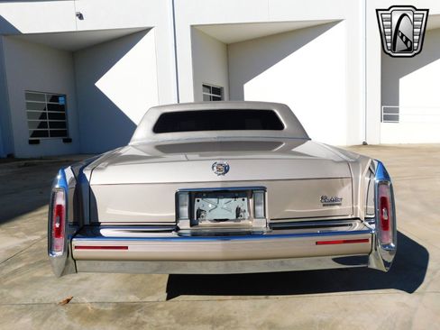 Used 1991 Cadillac Brougham image 9