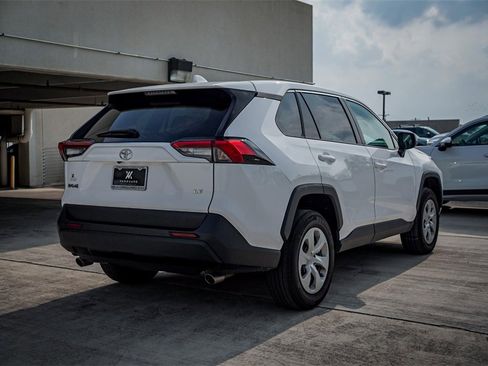 Used 2024 Toyota RAV4 LE image 8