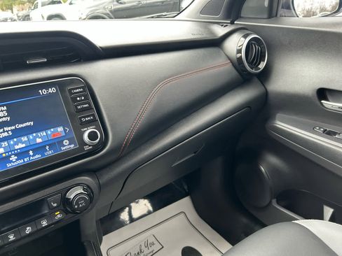 Used 2024 Nissan Kicks SR w/ SR Premium Package image 15