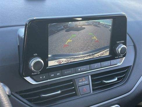 Used 2024 Nissan Altima 2.5 S image 37