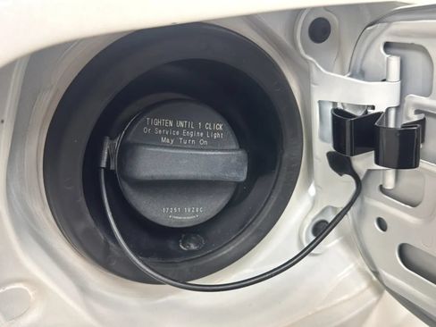 Used 2013 Nissan Rogue S AWD/4WD image 28