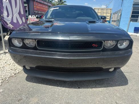 Used 2012 Dodge Challenger R/T RWD image 2
