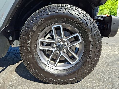 Certified 2024 Jeep Gladiator Mojave AWD/4WD image 8