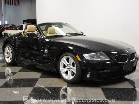 Used 2006 BMW Z4 3.0i image 16