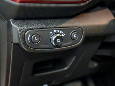 Used 2023 Chevrolet TrailBlazer RS w/ Sun and Liftgate Package image 19