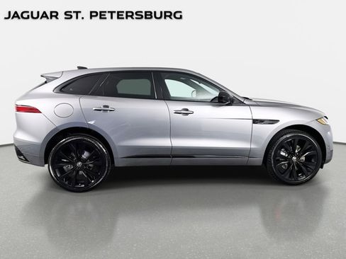 Used 2026 Jaguar F-PACE R-Dynamic S image 4