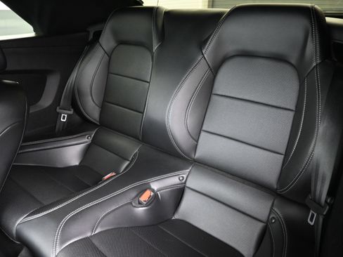 Used 2022 Ford Mustang GT Premium w/ Equipment Group 401A RWD image 18