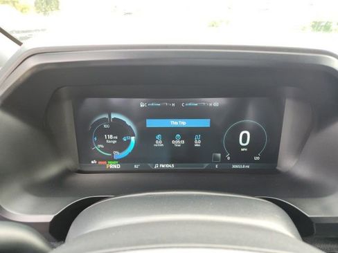 Used 2023 Ford F150 Lightning Lariat image 31