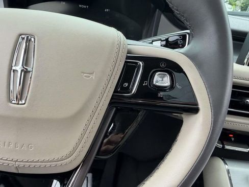 Certified 2023 Lincoln Aviator AWD w/ Premium Package image 26