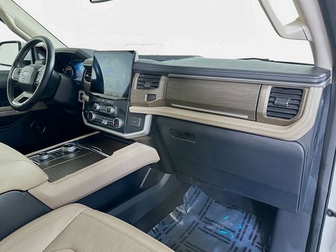 Used 2023 Ford Expedition Limited image 29