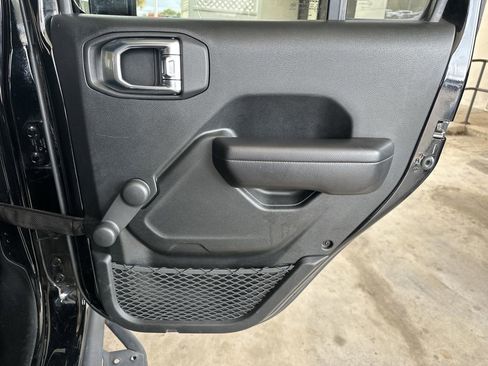 Used 2021 Jeep Wrangler Unlimited Sport image 28