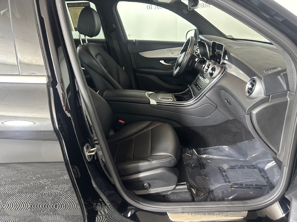 Used 2022 Mercedes-Benz GLC 300 image 14