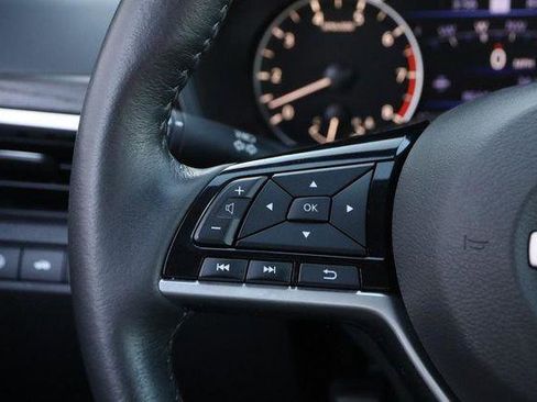 Used 2025 Nissan Altima 2.5 SL image 12