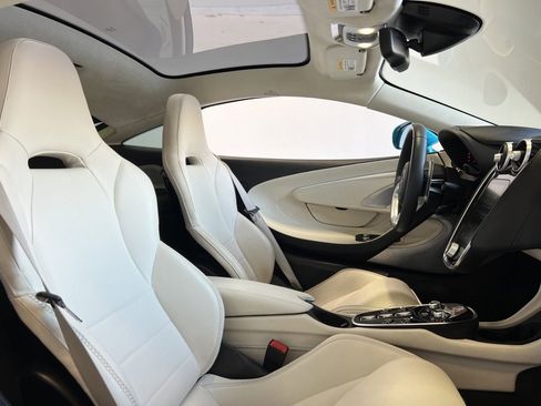 Used 2023 McLaren GT image 19