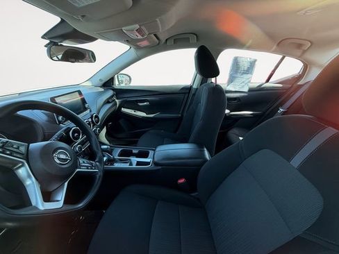 Used 2024 Nissan Sentra SV FWD image 7