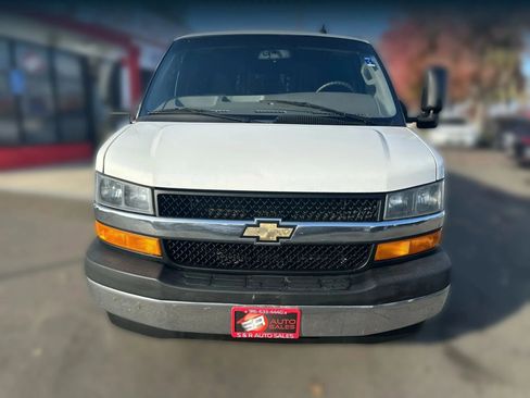 Used 2019 Chevrolet Express 2500 w/ Driver Convenience Package image 2