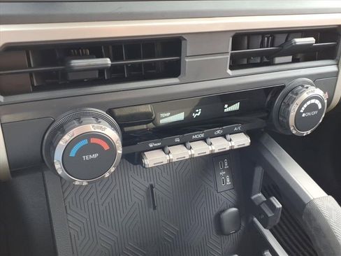 Certified 2024 Toyota Tacoma SR image 20