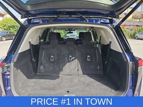 Used 2025 Nissan Pathfinder SV FWD image 13