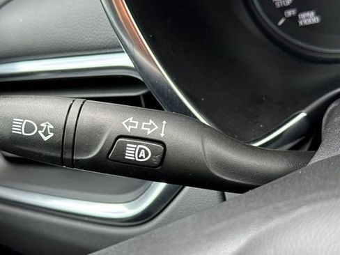 Used 2024 Chevrolet Equinox LT AWD/4WD image 38