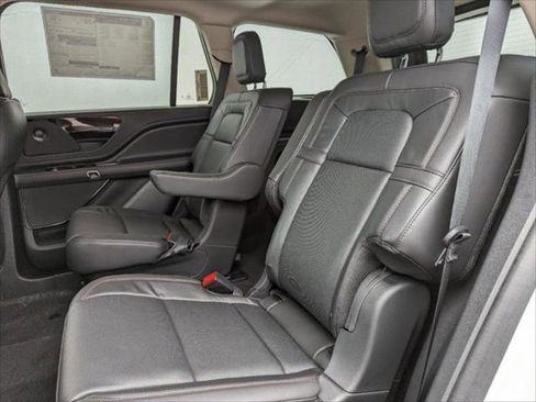 New 2023 Lincoln Aviator Reserve w/ Equipment Group 201A image 12