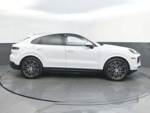 Used 2026 Porsche Cayenne Coupe AWD/4WD image 8