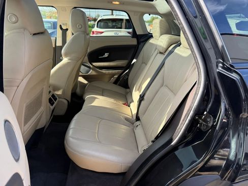 Used 2017 Land Rover Range Rover Evoque SE image 22